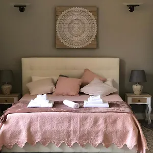 luxury-camilla.it-romehotels.com/